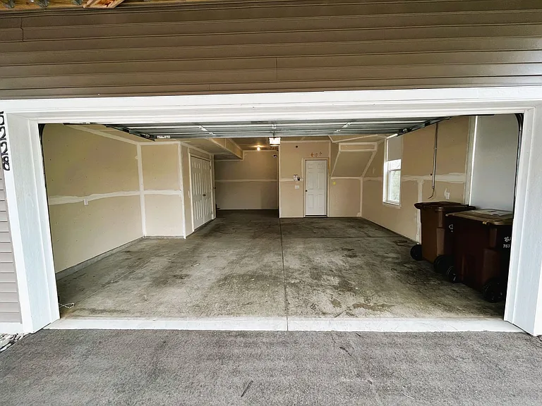 5228 Hampton St NE — Photo 26