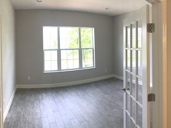 3rd image of 11211 Grand Park Ave