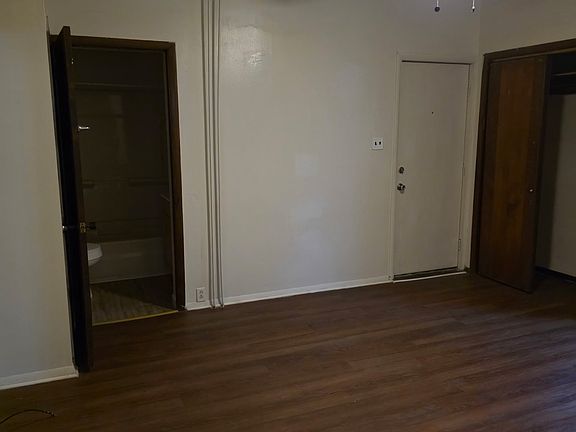 3rd image of 969 Ash St APT 1