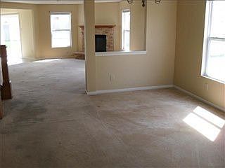 3rd image of 3527 Brandenburg Blvd