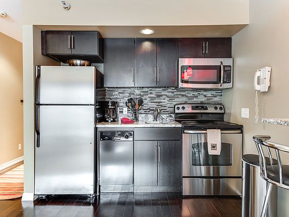2nd image of 1385 Lowell Ave #214