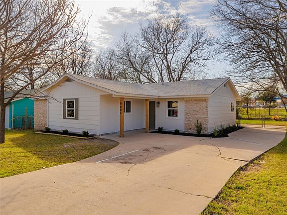 2nd image of 9604 N Creek Dr