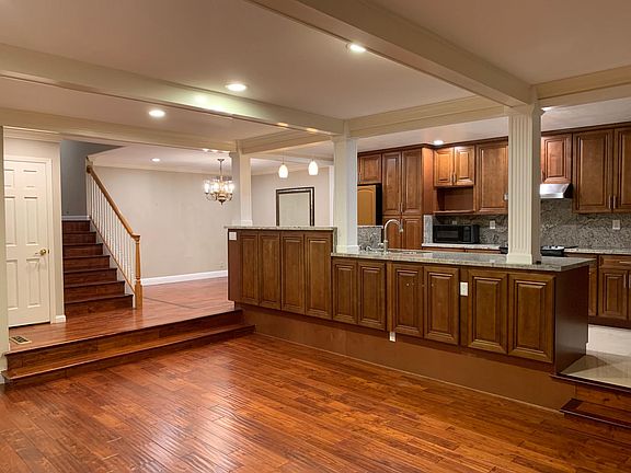 2nd image of 14686 Stoneridge Dr