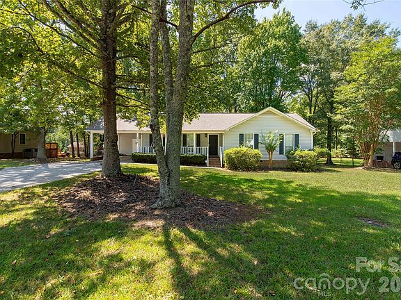 3rd image of 2274 White Pine Ct
