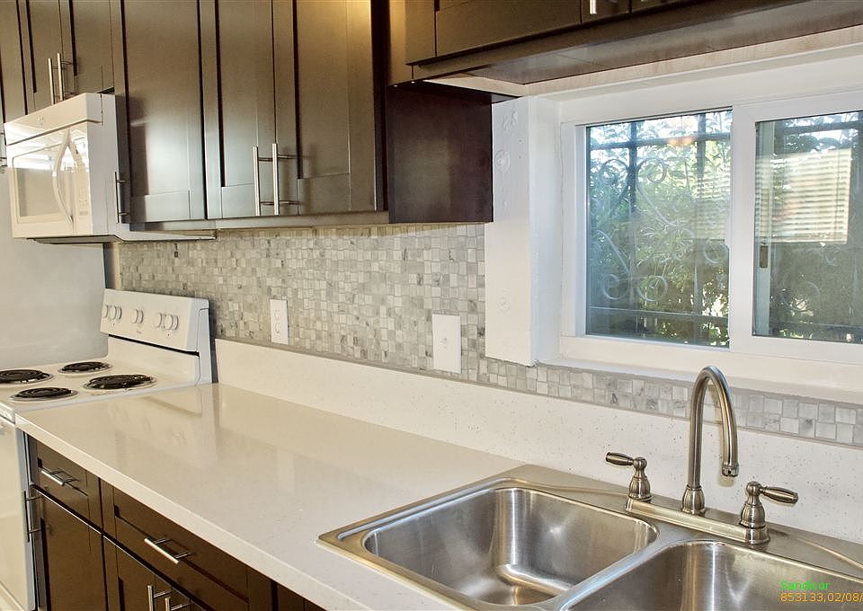 1st image of 3815 42nd St