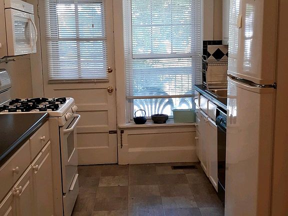 3rd image of 1270 Boland Pl