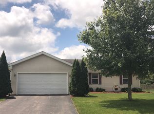 1602 Southfield Ln, Byron, IL 61010
