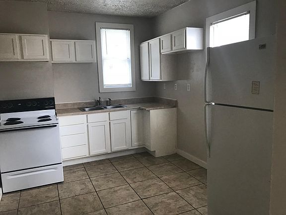 5th image of 821 N 5th St