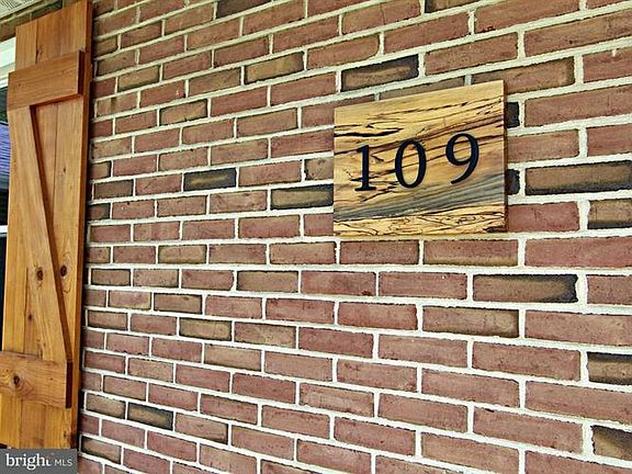 3rd image of 109 Murry Hill Dr