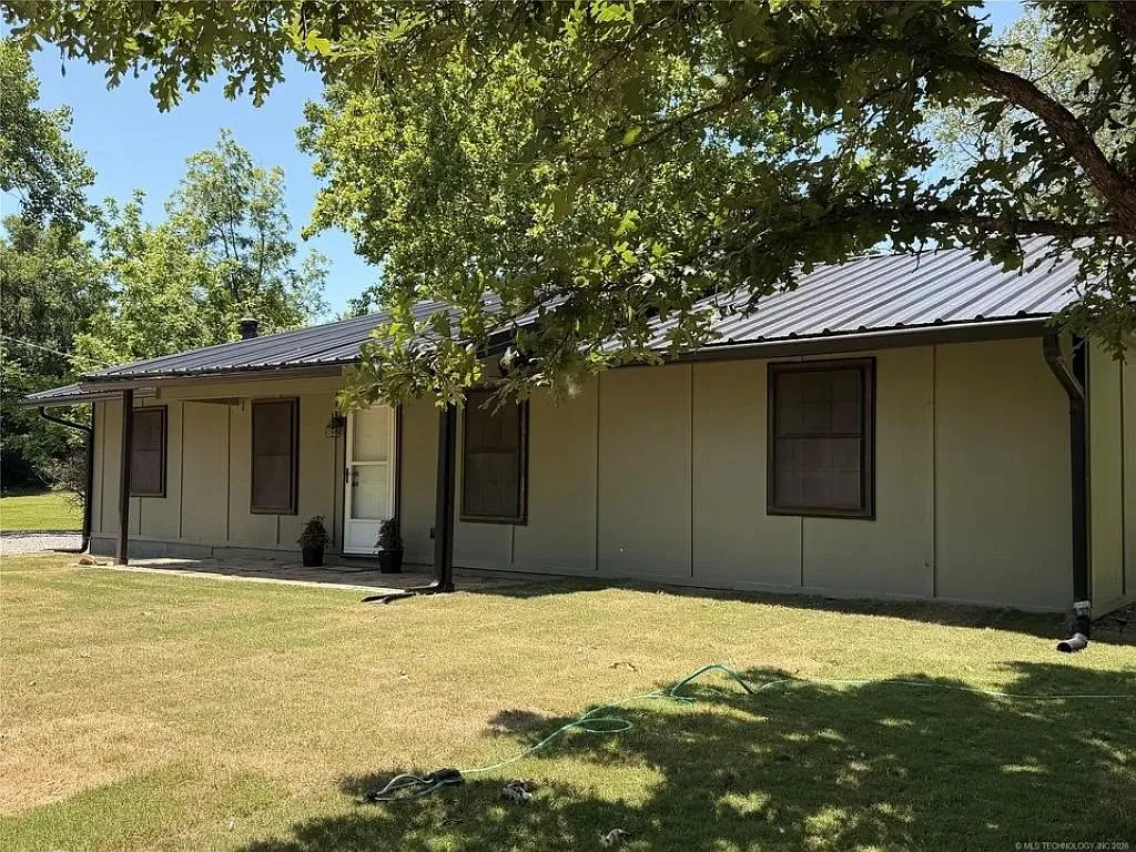 2 bed, 1335 sqft, $1,600 — Photo 3