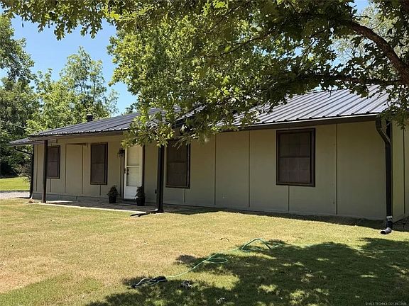 3rd image of 169 Cardinal Ln