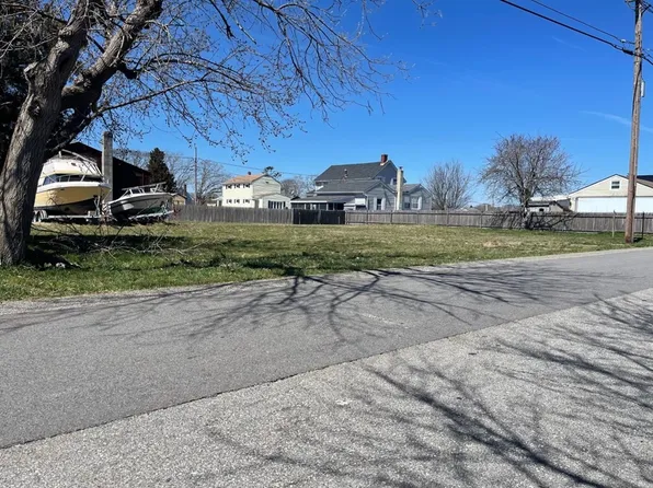 0 Bentley St, Swansea, MA 02777