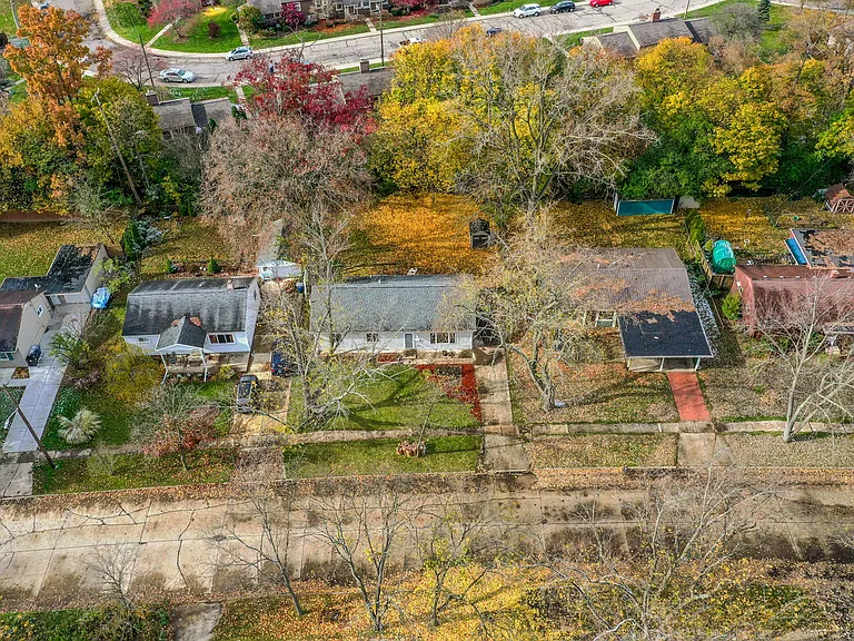 2434 Pinecrest Ave — Photo 43
