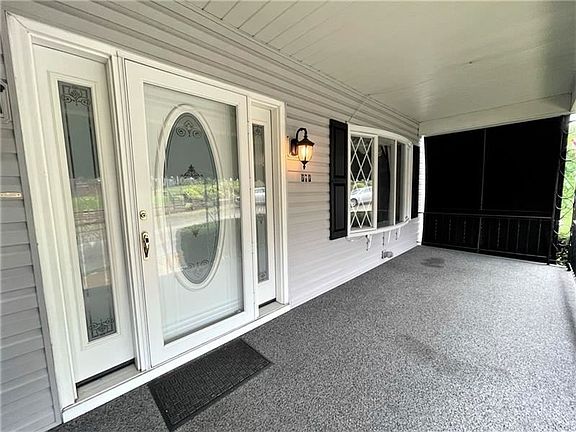 3rd image of 717 Sidney St