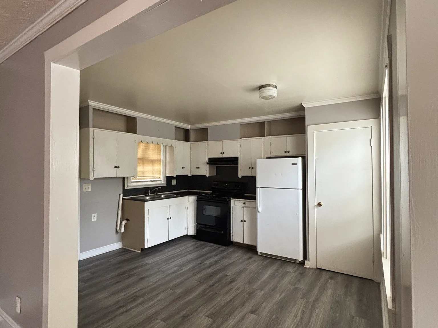 1527 Dawson Rd - D — Photo 2