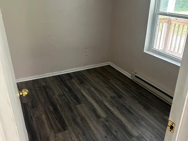 246 Dodge Ave — Photo 4