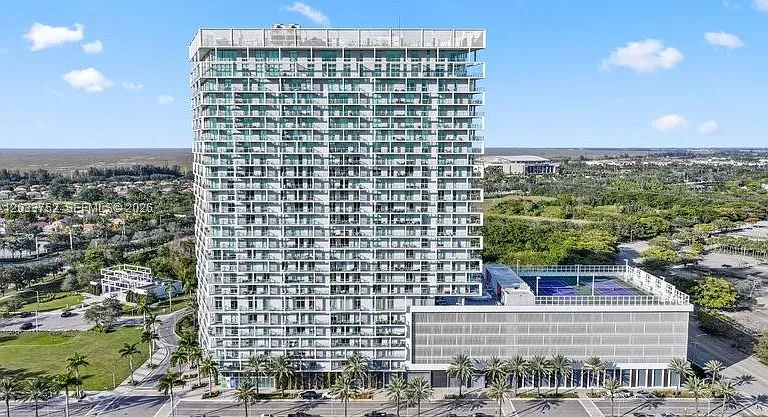 2000 Metropica Way #810 — Photo 35