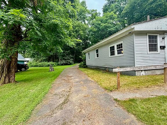 4th image of 65 Fenton St