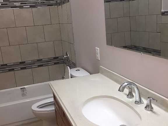 3rd image of 5334 Wells Ave