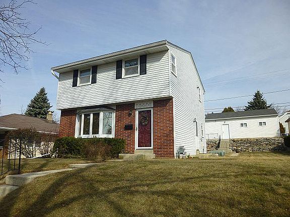 2nd image of 1304 Menomonee Ave