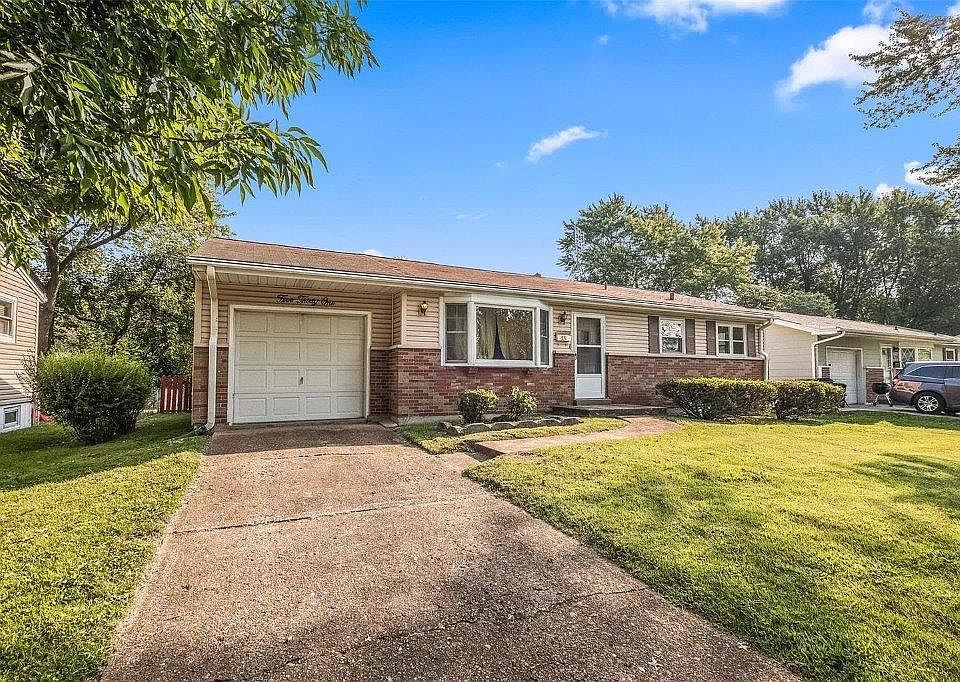 1st image of 531 Holiday Ave