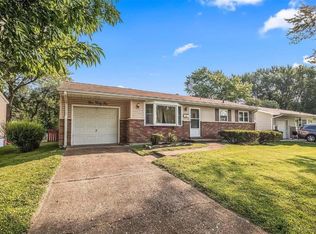 531 Holiday Ave, Hazelwood, MO 63042