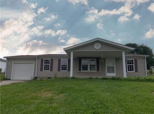 1205 N Locust St, Salem, IN 47167