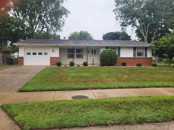 8319 Santa Fe Trl, Fort Wayne, IN 46815