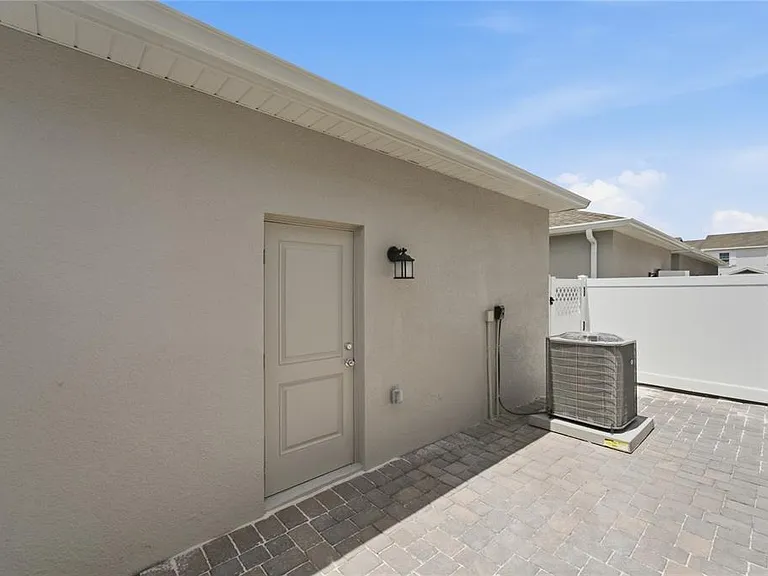 2160 Rider Rain Ln — Photo 32