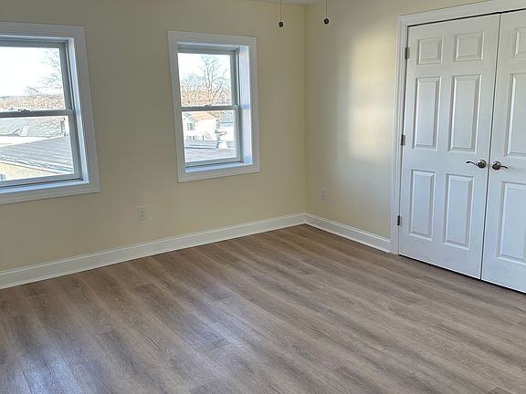 Master Bedroom- Large Closet