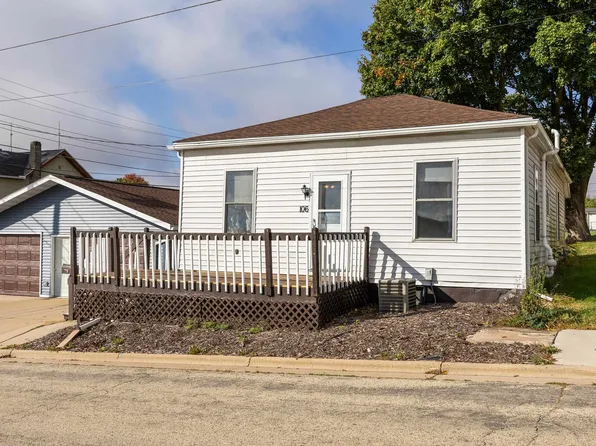 106 S Dacotah St, Dodgeville, WI 53533