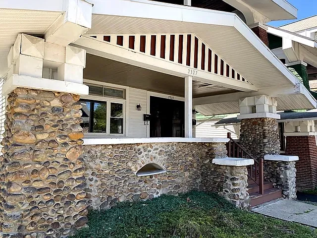 6 bed, 3000 sqft, $675 — Photo 4