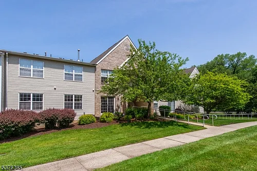 4 Parkside Ct Photo 1