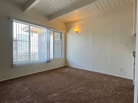 4th image of 911 Ventura Ave #6