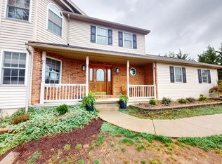 1818 Hidden Valley Dr, Williamsport, PA 17754