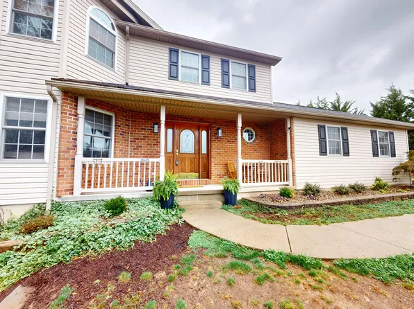 1818 Hidden Valley Dr, Williamsport, PA 17754