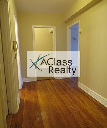 5th image of 3284 45th St APT 2A