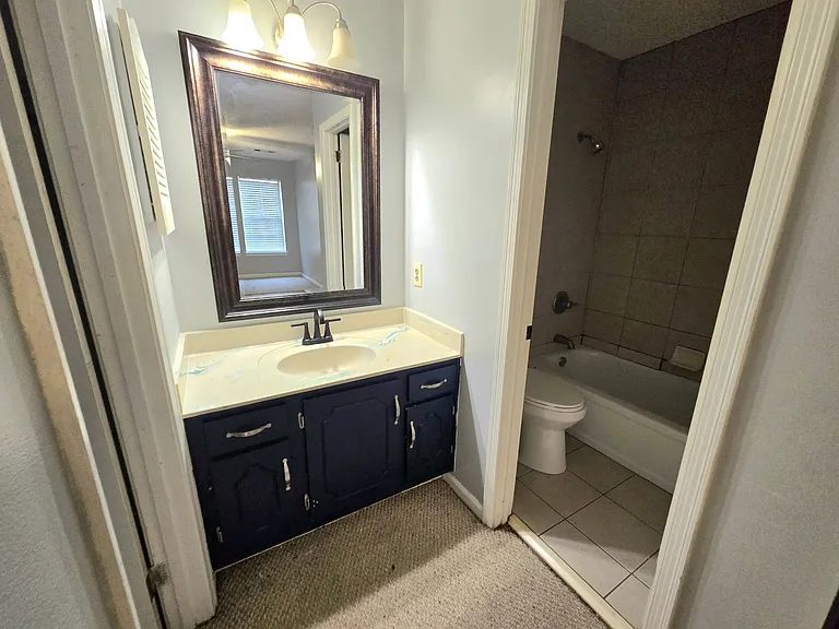 2240 E Aberdeen Dr — Photo 15