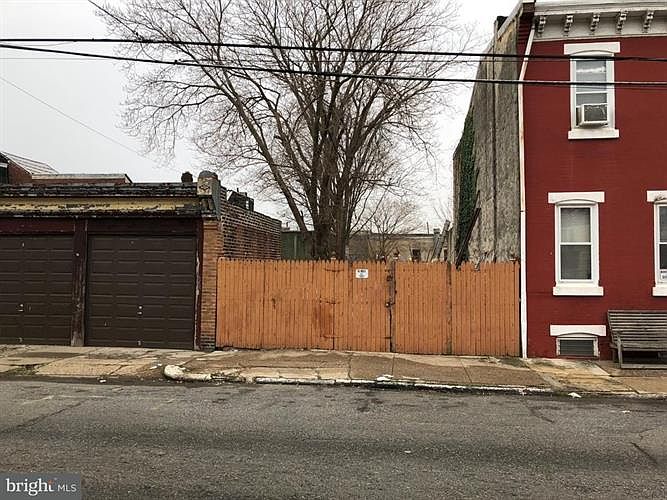 2nd image of 4581 Ditman St