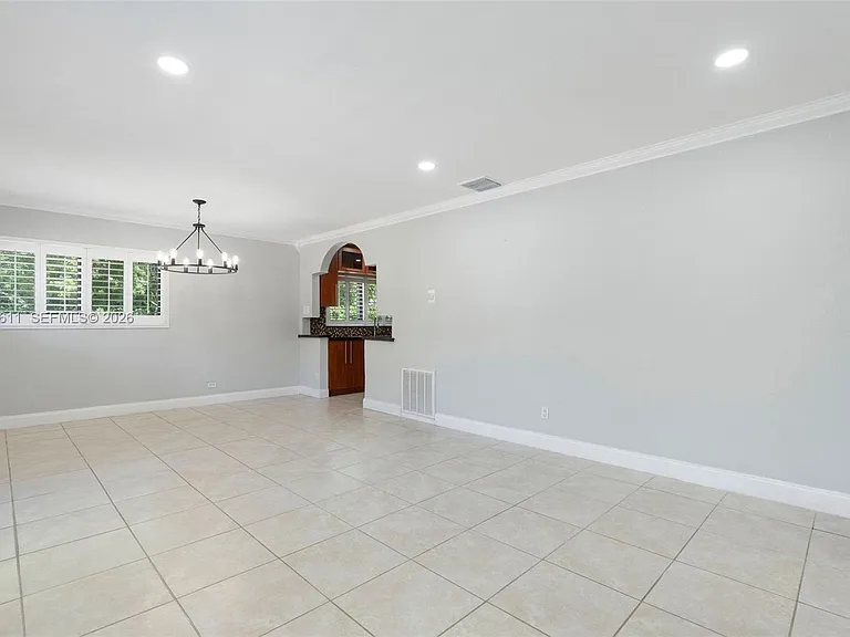 1025 Sylvania Blvd — Photo 5