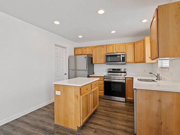 2nd image of 7503 S Valley Maple Dr