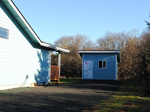 4th image of 198 Satsop St SW