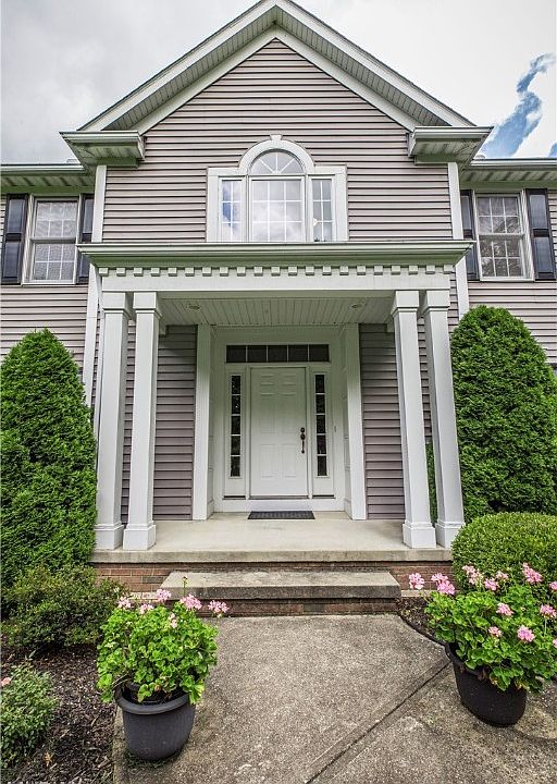 7065 Bridlewood Dr, Painesville, OH 44077 | Zillow