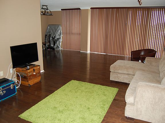 2nd image of 6100 Westchester Park Dr #15
