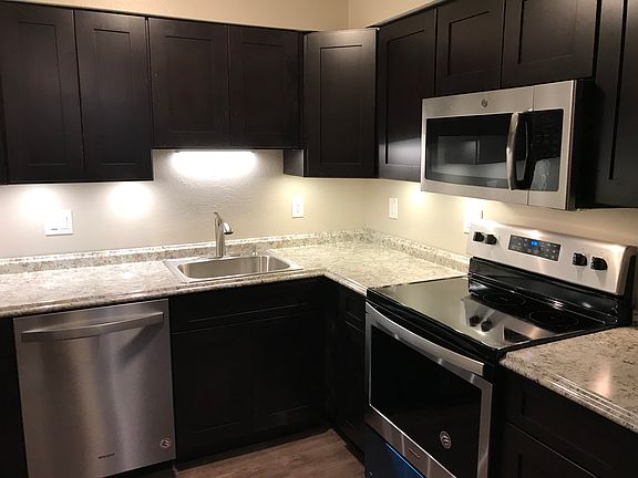 2nd image of 1721 Paisano St NE APT B
