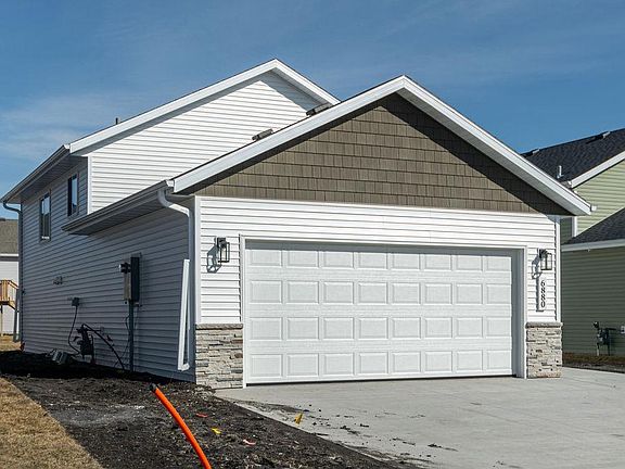 3rd image of 6880 Thomas St