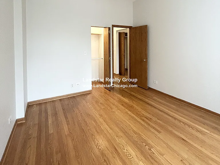 1427 N Wood St #1F — Photo 4