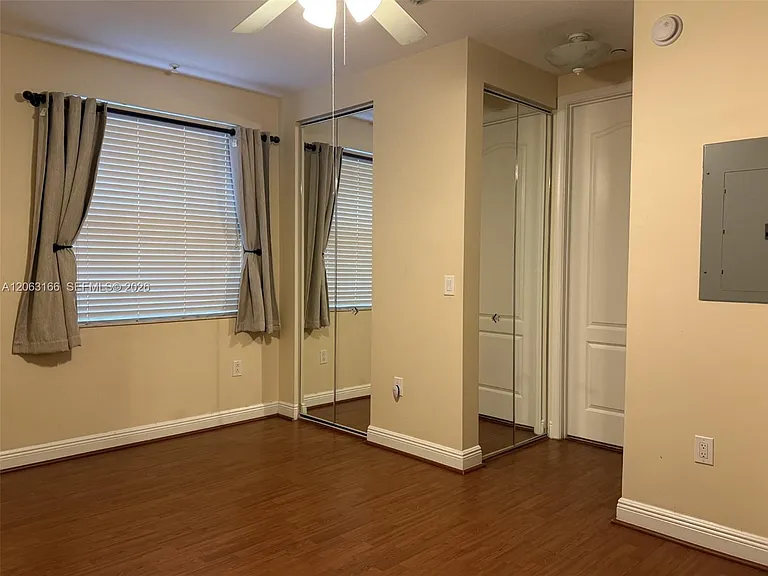 1333 SW 4th Ct #1333 — Photo 8