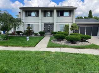 658 Centralia St, Dearborn Heights, MI 48127