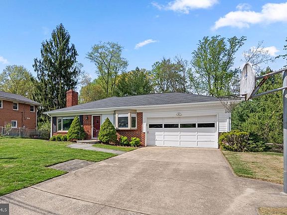 3rd image of 1124 Tanley Rd
